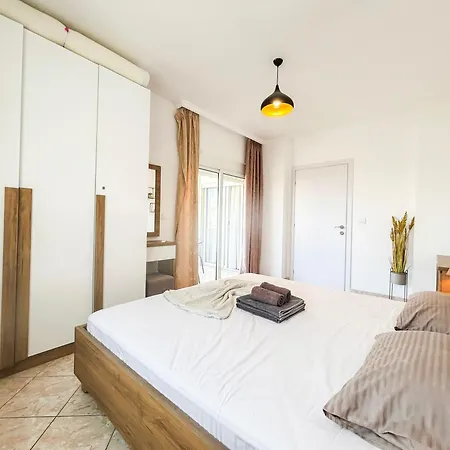 891 Apartment