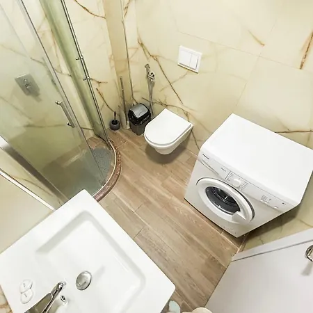 891 Apartment *